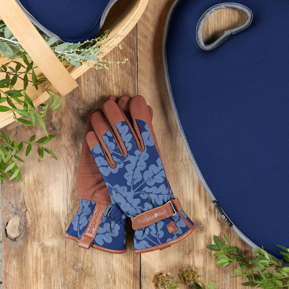 Load image into Gallery viewer, BURGON &amp; BALL Love the Glove Gardening Gloves - Oak Leaf Navy M/L - Pair