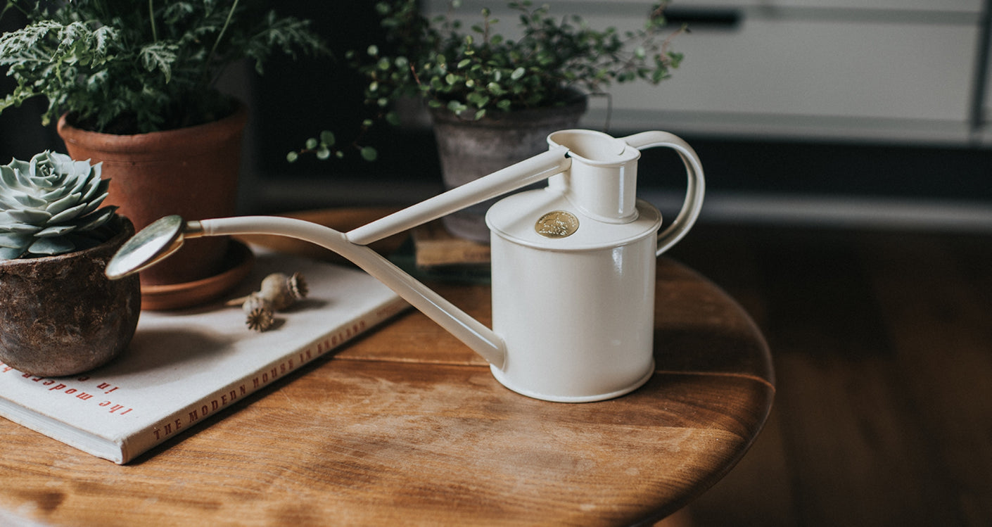 Load image into Gallery viewer, HAWS Gift Boxed Metal Indoor Plant Watering Can &#39;The Rowley Ripple&#39; 2 Pint (1 Litre) - Cream