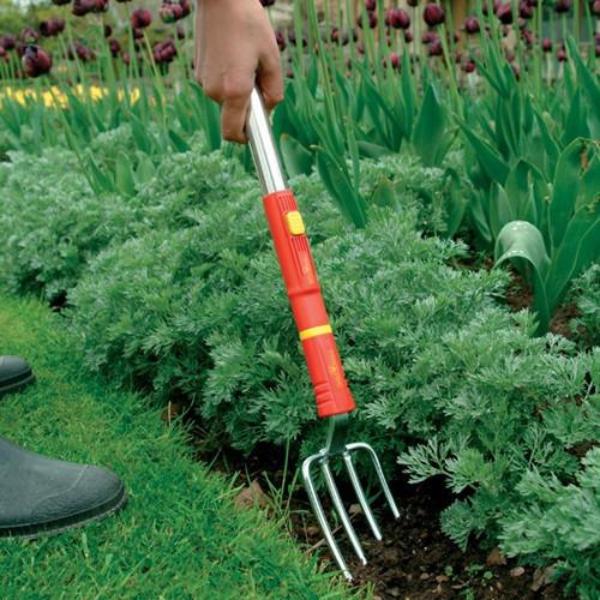 Using the WOLF GARTEN Multi-change Flower Fork