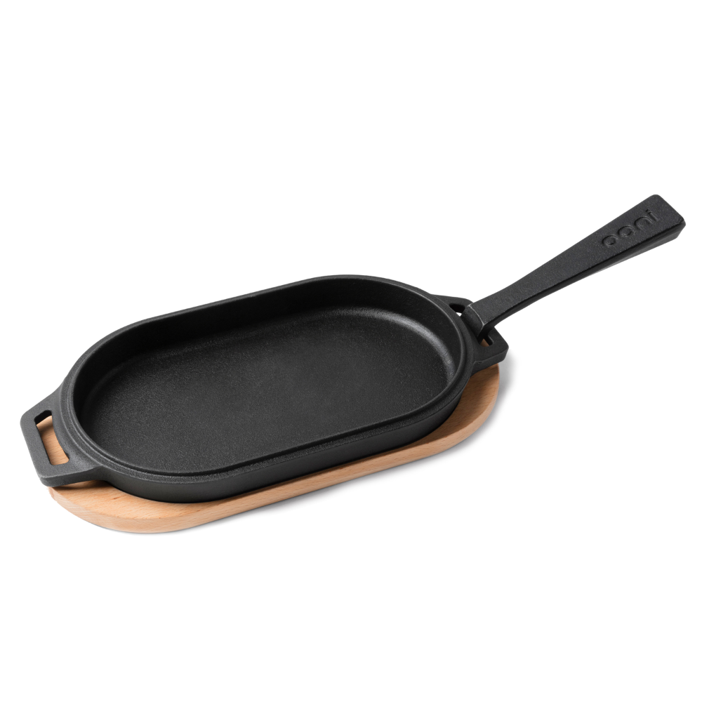 OONI Cast Iron SIZZLER Pan with Removable Handle & Thick Wooden Trivet