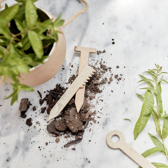 ROBERT GORDON Handy Little Things Herb Garden Stakes