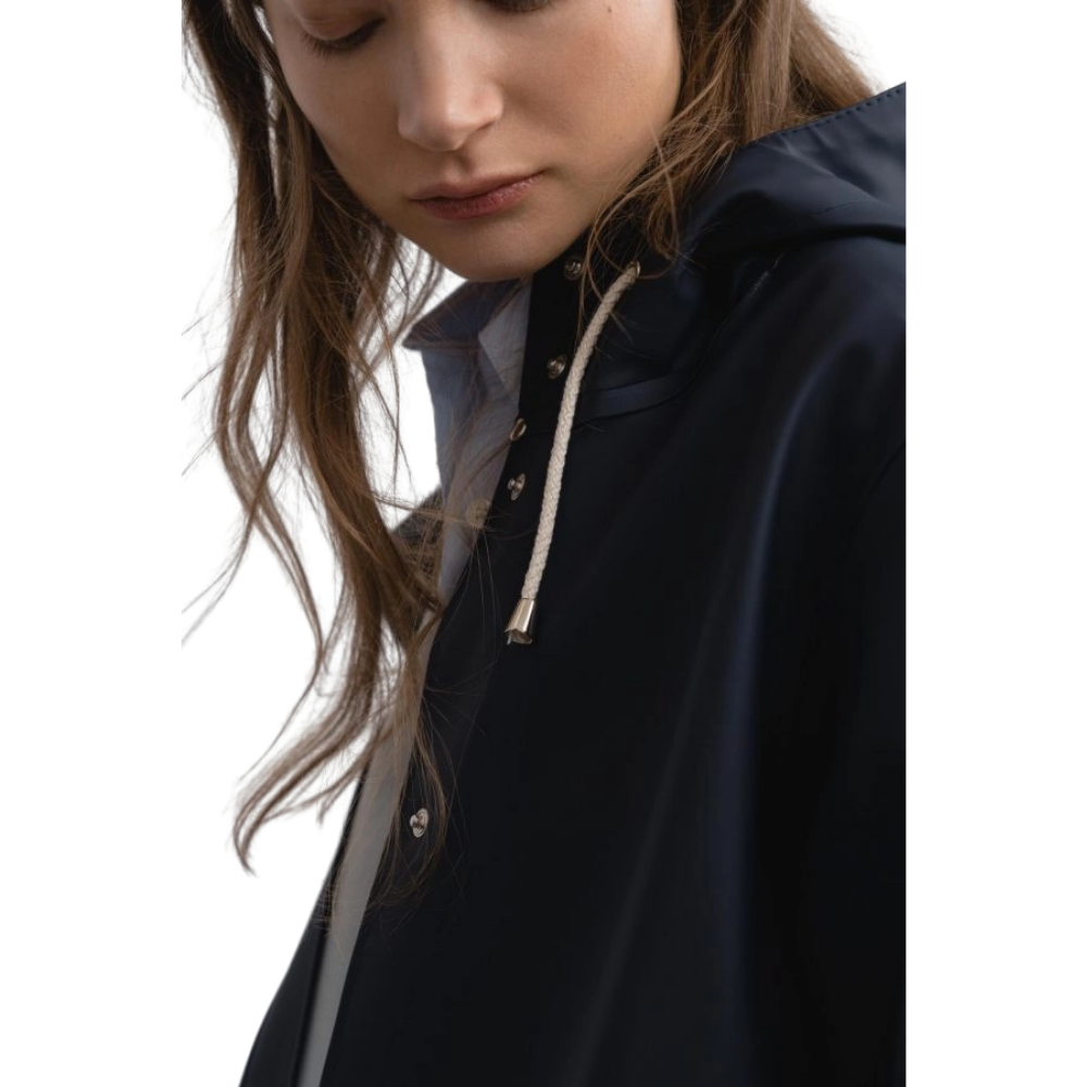 Load image into Gallery viewer, STUTTERHEIM Mosebacke Raincoat - Navy