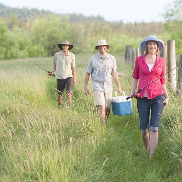 Load image into Gallery viewer, SUNDAY AFTERNOONS Solar Bucket Hat - Cream