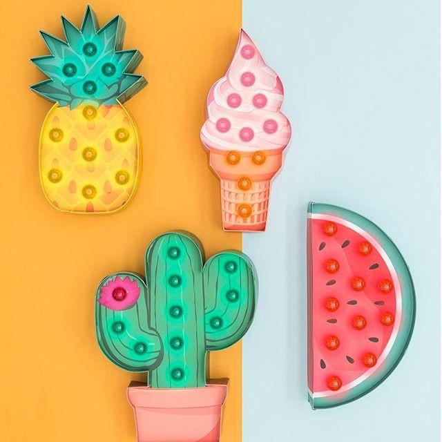 SUNNYLIFE LIGHT ENTERTAINMENT Marquee Light - Cactus **Limited Stock**
