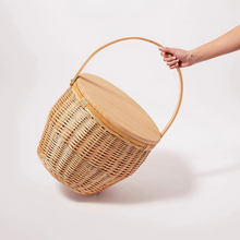 Load image into Gallery viewer, SUNNYLIFE Round Picnic Cooler Basket - Natural