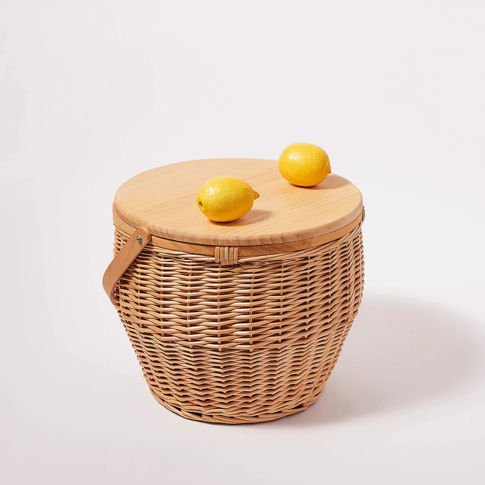 Load image into Gallery viewer, SUNNYLIFE Round Picnic Cooler Basket - Natural