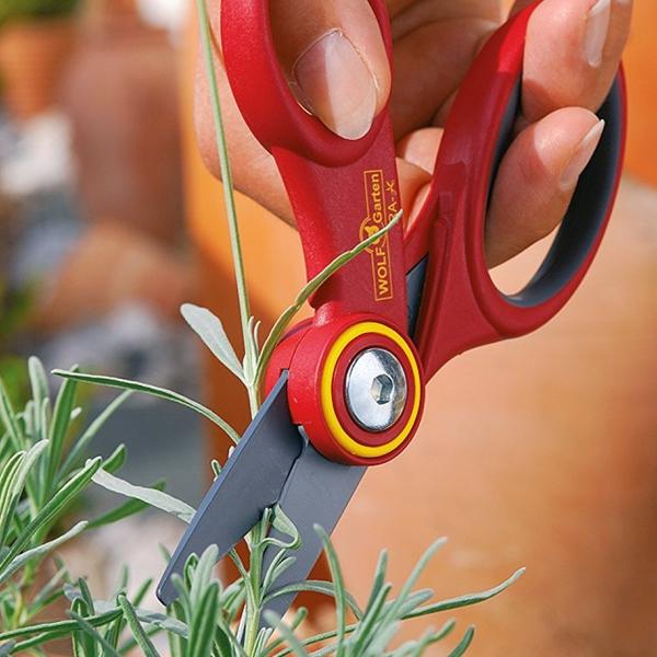 WOLF GARTEN Florist Shear for trimming plants