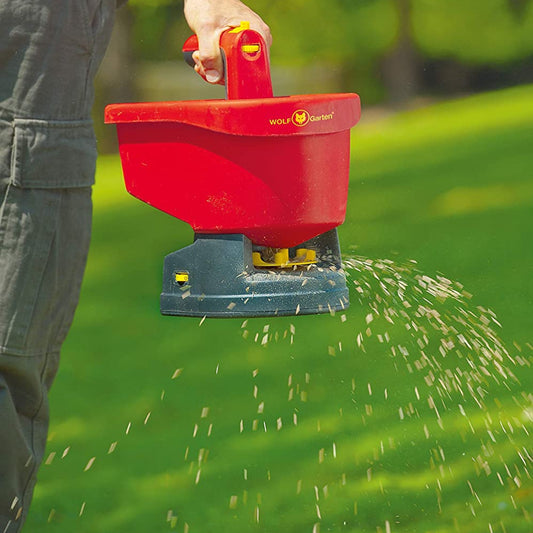 WOLF GARTEN Hand Held Lawn Fertilizer Spreader / Seed Drill WE-B