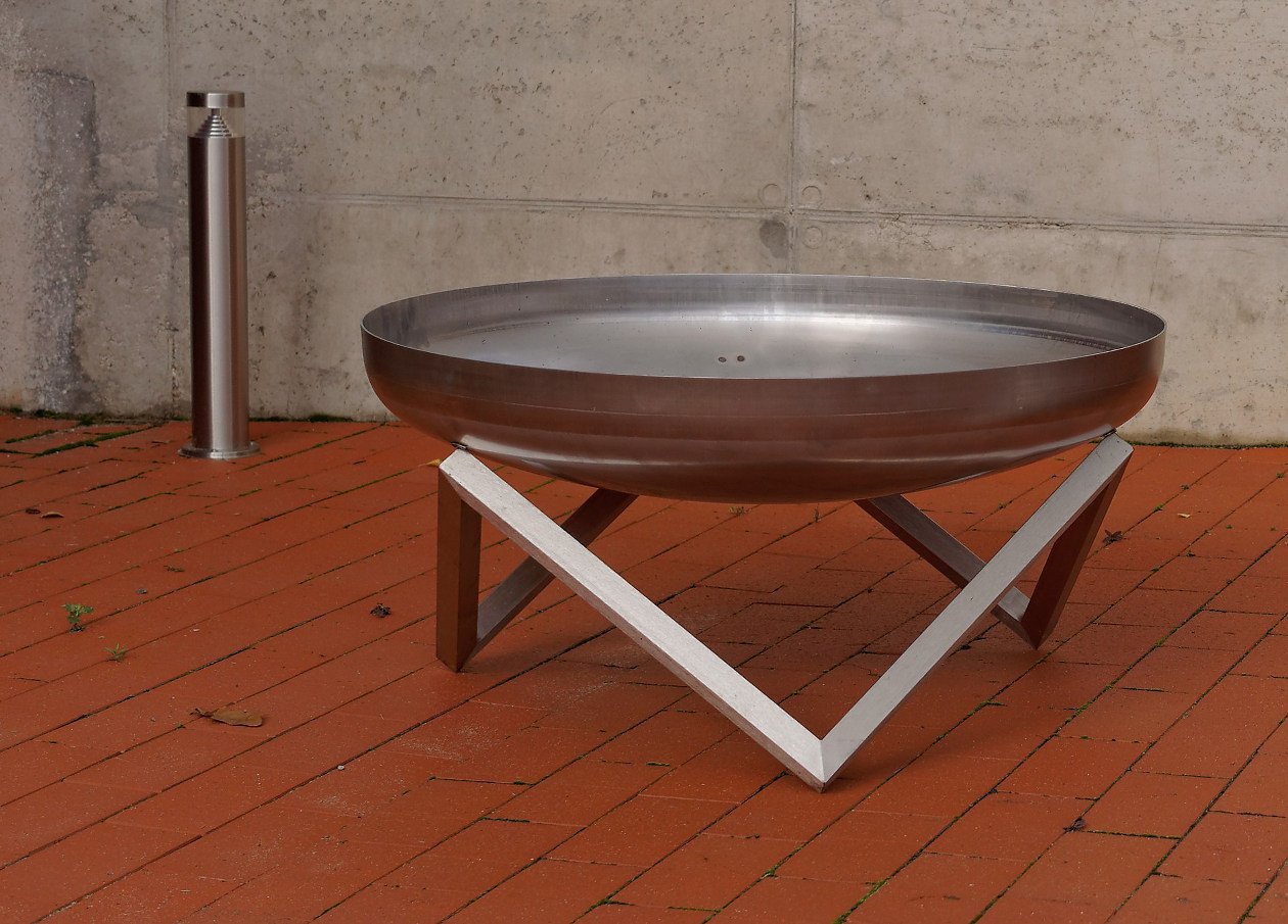 Load image into Gallery viewer, ALFRED RIESS Darvaza Stainless Steel Fire Pit - Large