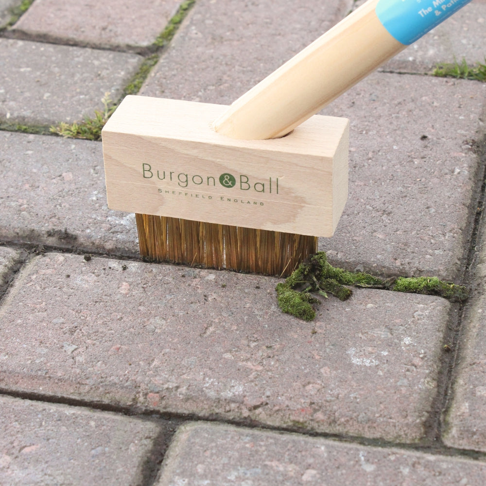 BURGON & BALL Long Handled Miracle Block Paving Brush