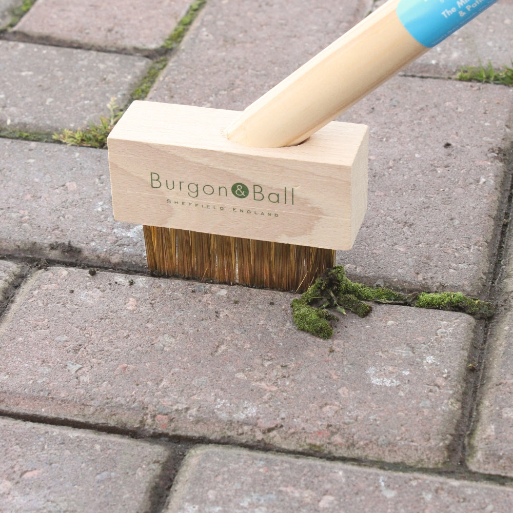 Load image into Gallery viewer, BURGON &amp; BALL Long Handled Miracle Block Paving Brush