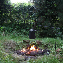 Load image into Gallery viewer, ESSCHERT DESIGN Campfire Stand